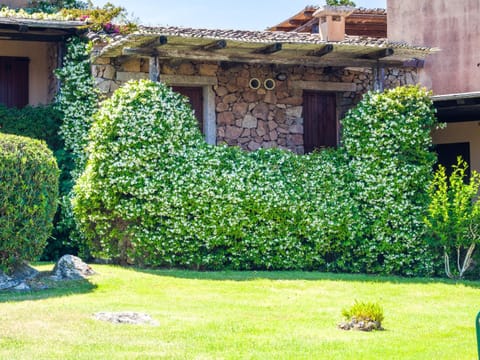 Property building, Facade/entrance, Off site