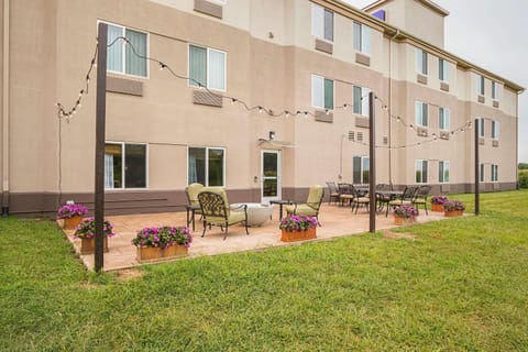 Property building, Patio, On site