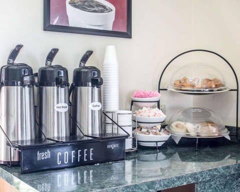 Restaurant/places to eat, Dining area, On site, Breakfast