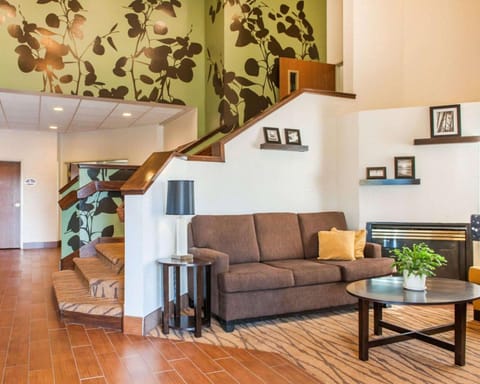 Lobby or reception, On site