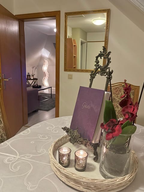 Food and drinks, Seating area