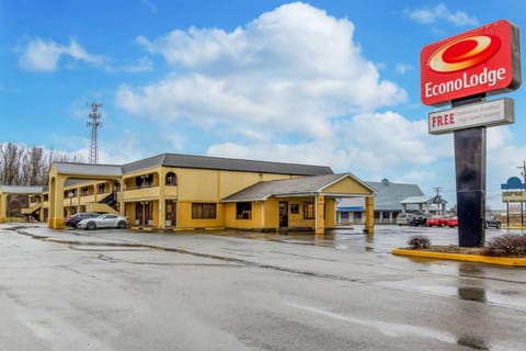 Property building, On site