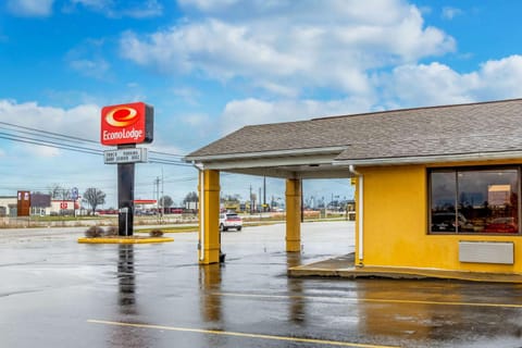 Property building, On site