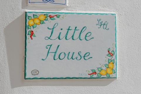 Property logo or sign, Logo/Certificate/Sign, Text overlay, Certificate/Award