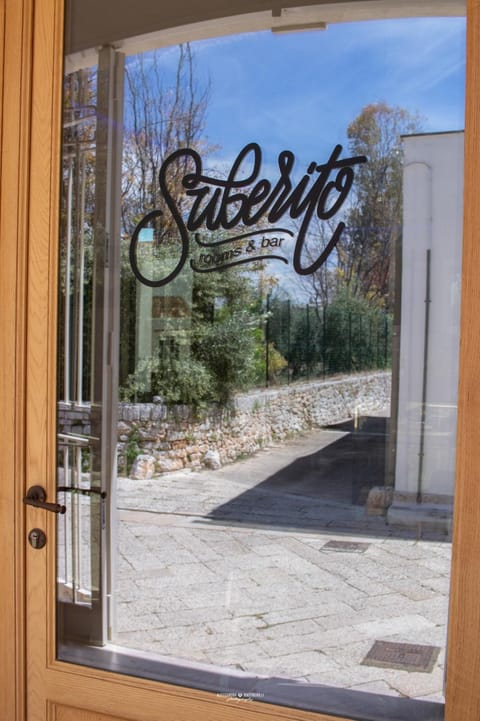Suberito rooms&bar Bed and Breakfast in Basilicata