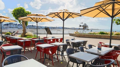 Restaurant/places to eat, Summer, Beach, On site, Sea view