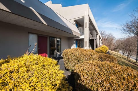 Property building, On site