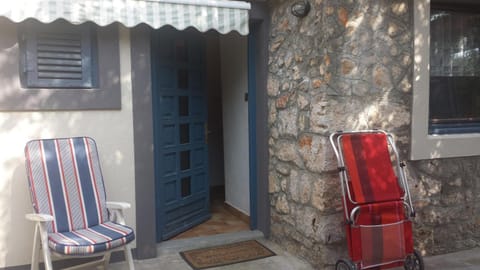 Location, children, Family