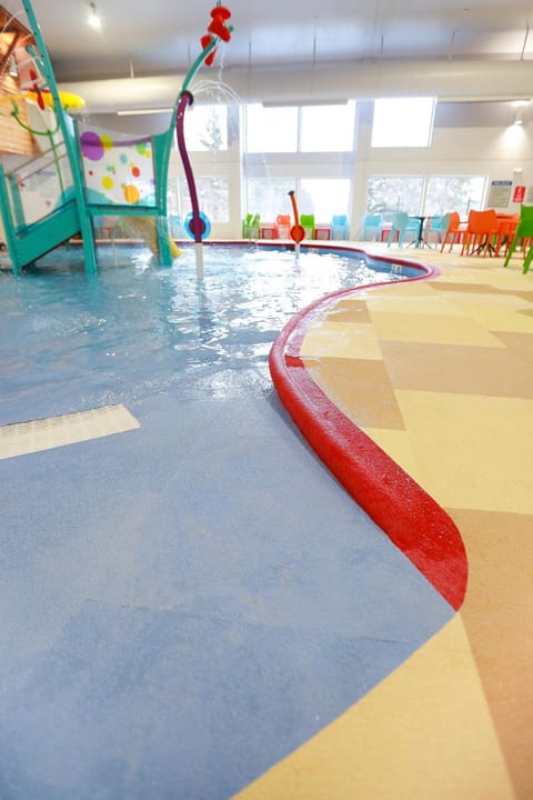 Rapid River Lodge Hotel in Brainerd