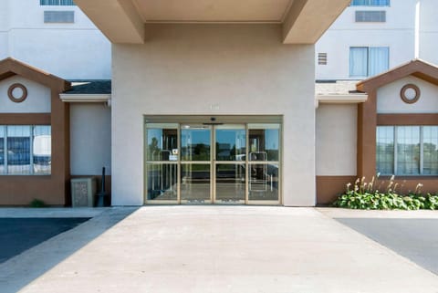 Property building, On site