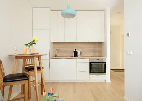 Kitchen or kitchenette, Living room, Seating area