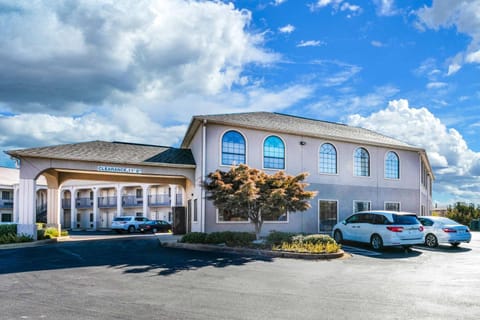 Property building, On site