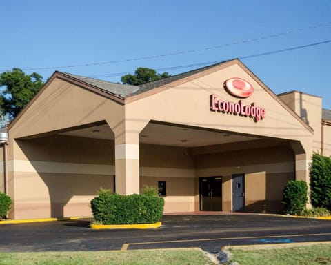 Property building, On site