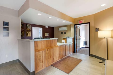 Lobby or reception, On site