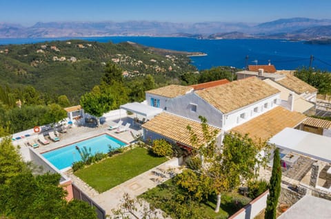 Property building, Day, Natural landscape, Bird's eye view, Mountain view, Pool view, Sea view, Swimming pool