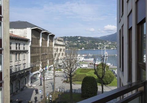 City view, Lake view