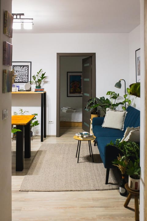 Library, Living room, Decorative detail, Seating area, Dining area