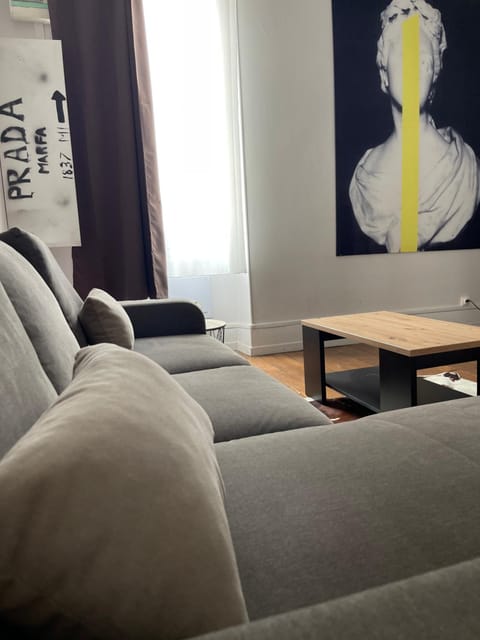 Appartement standing Apartment in Bourgogne-Franche-Comté