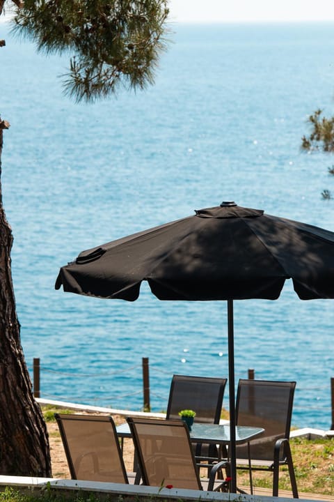 Property building, Sea view, sunbed