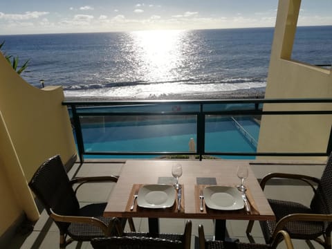 View (from property/room), Balcony/Terrace, Balcony/Terrace, Dining area, Pool view, Sea view