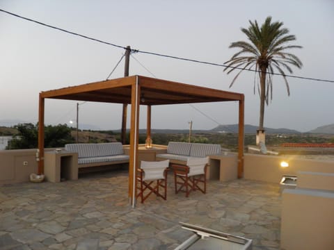 Patio, Mountain view