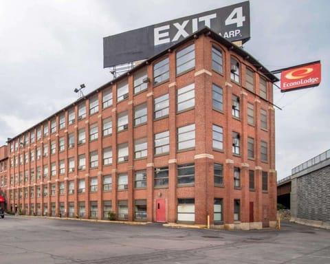 Property building, On site