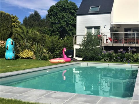 Maison 4 étoiles pour 8 pers avec piscine chauffée, proche port de Perros-Guirec - FR-1-368-153 House in Perros-Guirec