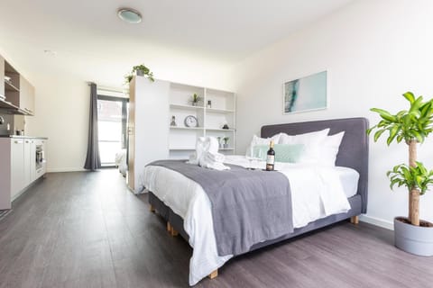 Family executive Studio with Balcony open Delft Utopia Flora 20F Apartment in Delft