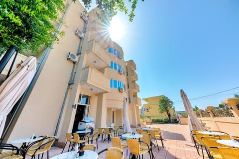 Property building, Patio, Restaurant/places to eat, View (from property/room)