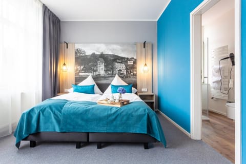 Bed, Photo of the whole room