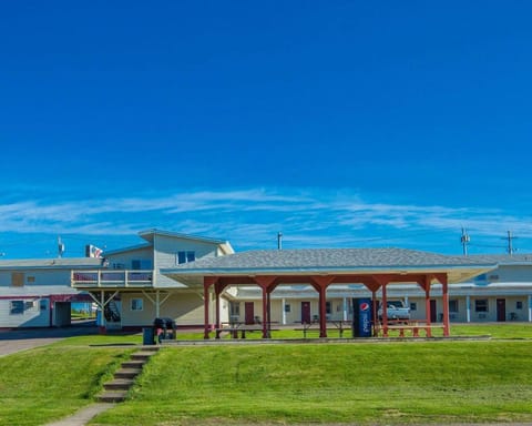 Property building, Day, On site