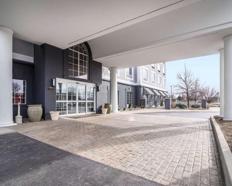 Property building, On site