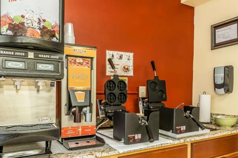 Restaurant/places to eat, Dining area, On site, Breakfast