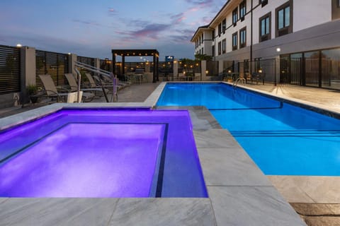 BBQ facilities, Evening entertainment, Pool view, Swimming pool, Swimming pool