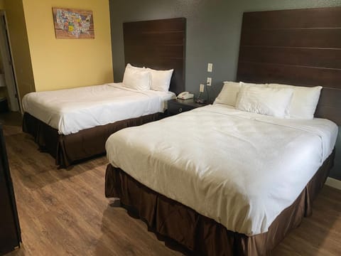 Woodridge Inn and Suites Hotel in Ozark Mountains