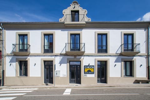 Property building, Facade/entrance, Property logo or sign