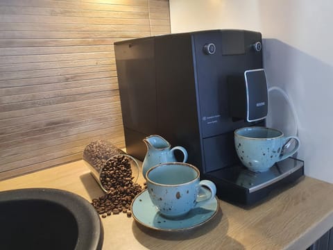 Coffee/tea facilities, Kitchen or kitchenette