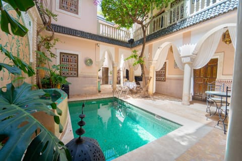 Property building, Swimming pool