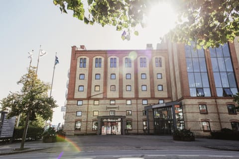 Property building, Facade/entrance