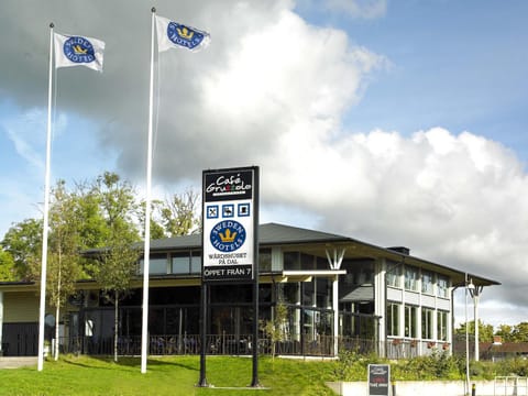 Facade/entrance, Property logo or sign