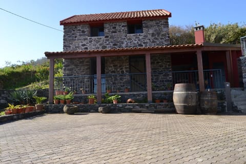 Property building, Patio, Facade/entrance