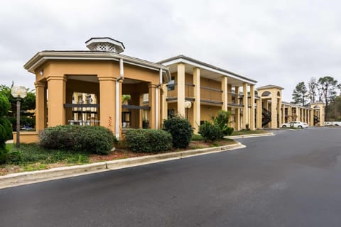 Property building, On site