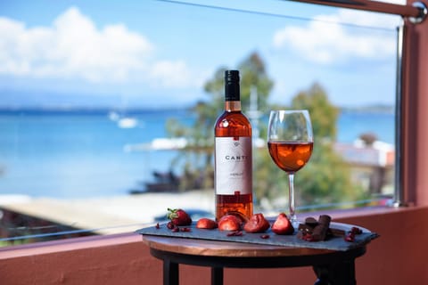 Balcony/Terrace, Food and drinks, Beach, Sea view