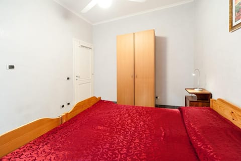 Bed, Bedroom, wardrobe