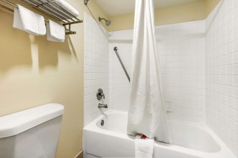 Photo of the whole room, On site