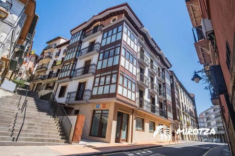 Property building, Facade/entrance