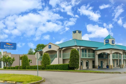 Property building, Day, On site, Time of day