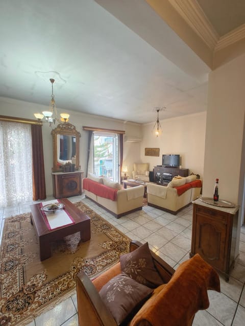 The Pirate's Mansion Apartment in Nafplion