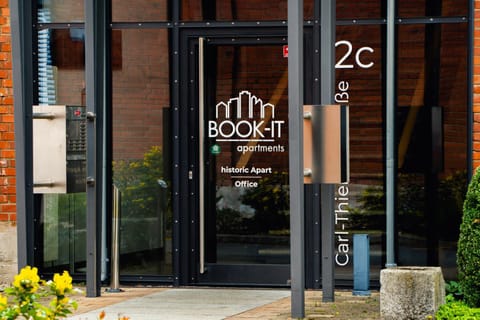 Property building, Facade/entrance, Logo/Certificate/Sign