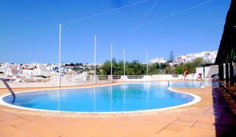 Area and facilities, Swimming pool
